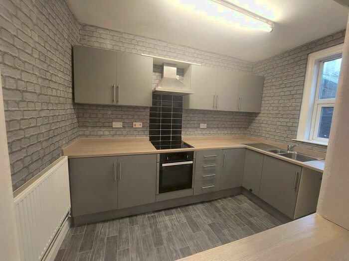 2 Bedroom Apartment To Rent In Lawn Road, Doncaster, DN1