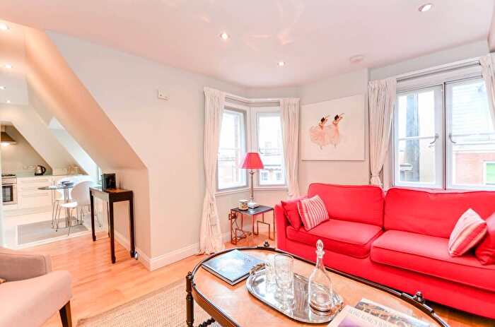 2 Bedroom Flat For Sale In Kensington High Street, Kensington, London, W8