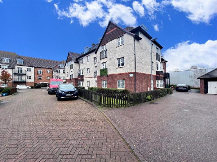 2 Bedroom Apartment To Rent In Lowe Drive, Letchworth Garden City, SG6