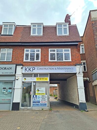 1 Bedroom Flat To Rent In A Corbets Tey Road, Upminster, RM14