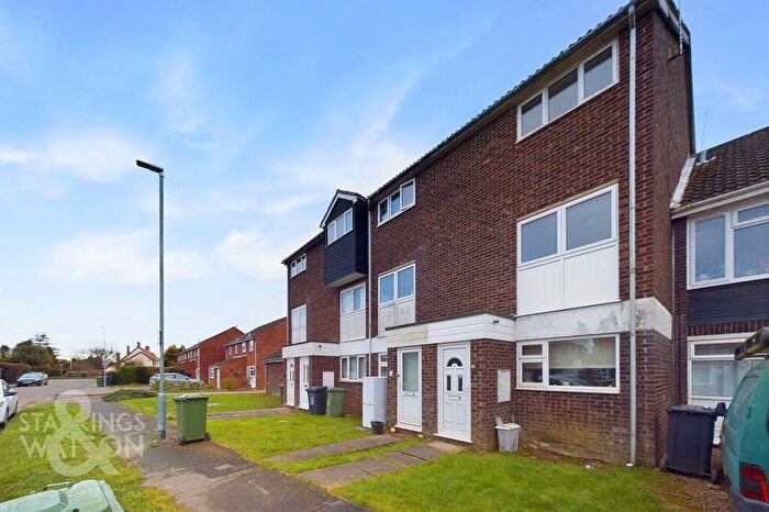 2 Bedroom Maisonette For Sale In Neville Road, Sutton, Norwich, NR12
