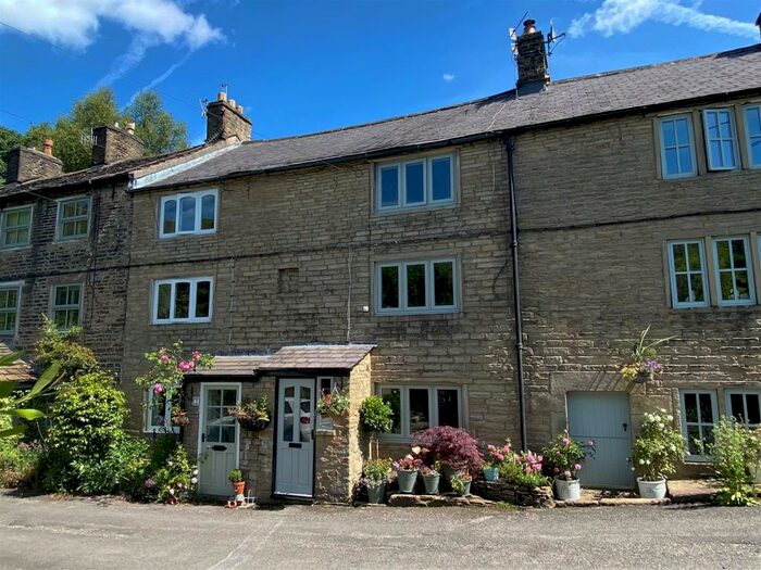3 Bedroom Cottage For Sale In Clough Lane, Little Hayfield, High Peak, SK22