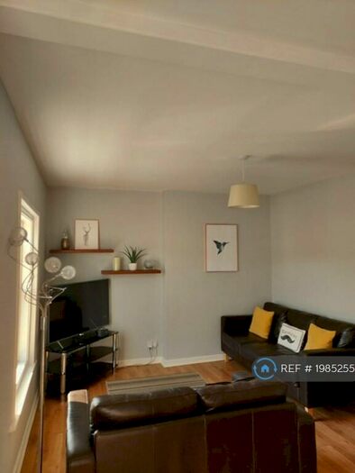 2 Bedroom Flat To Rent In Waverley Grove, Southsea, PO4