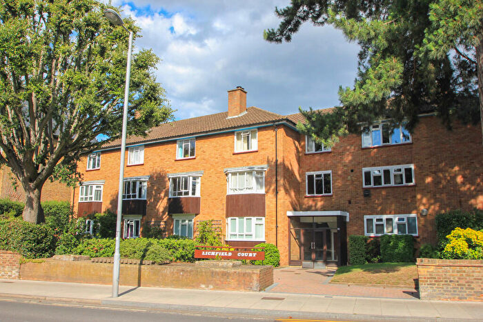 2 Bedroom Apartment To Rent In Claremont Road, Surbiton, KT6