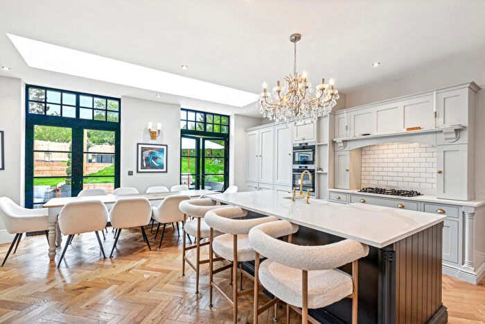 4 Bedroom Semi-Detached House For Sale In Forest Drive, Kirby Muxloe, LE9