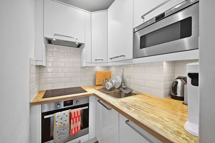 1 Bedroom Flat For Sale In Huntingdon Street, Barnsbury, N1