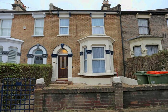 4 Bedroom Terraced House To Rent In East Road, Stratford, E15