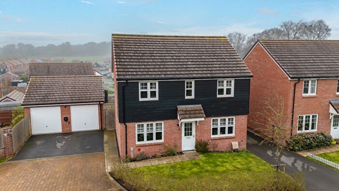 4 Bedroom Detached House For Sale In Woolf Close, Andover, SP11