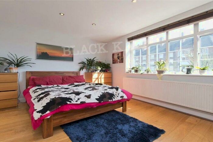 4 Bedroom Flat To Rent In Camden Road, N7