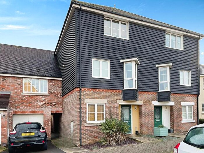 4 Bedroom Town House To Rent In Richards Field, Chineham, RG24