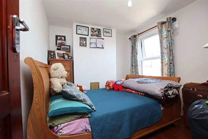 3 Bedroom Terraced House For Sale In Lowfield Street, Dartford, DA1