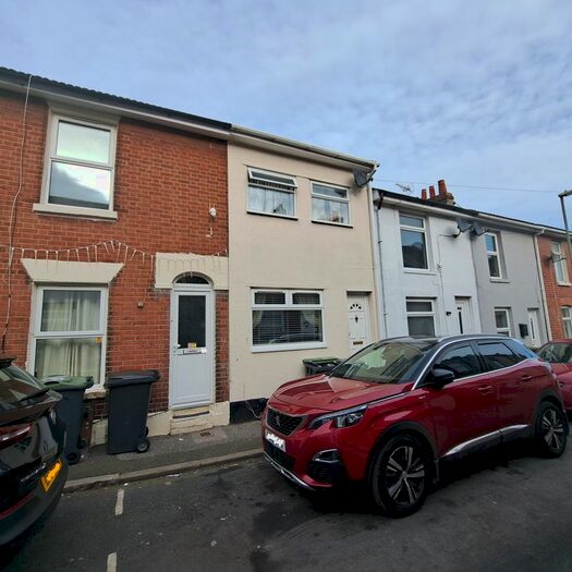 3 Bedroom Terraced House To Rent In Alma Street, Gosport, PO12