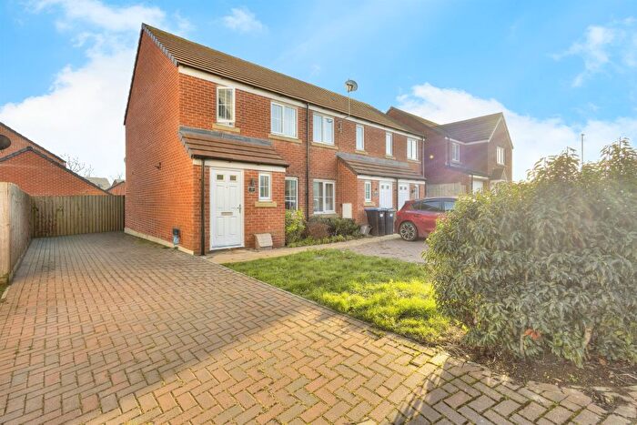 2 Bedroom End Of Terrace House For Sale In Campus Drive, Northampton, NN2