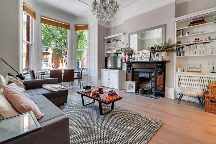 1 Bedroom Flat To Rent In Castellain Road, Little Venice, W9