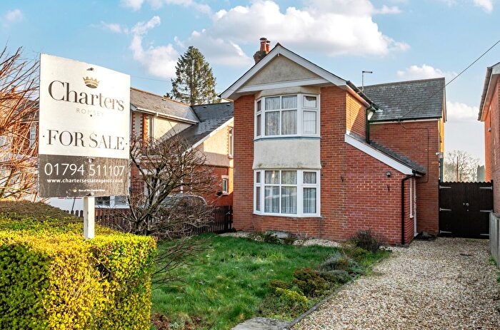 3 Bedroom Detached House For Sale In Calmore Road, Calmore, Southampton, Hampshire, SO40