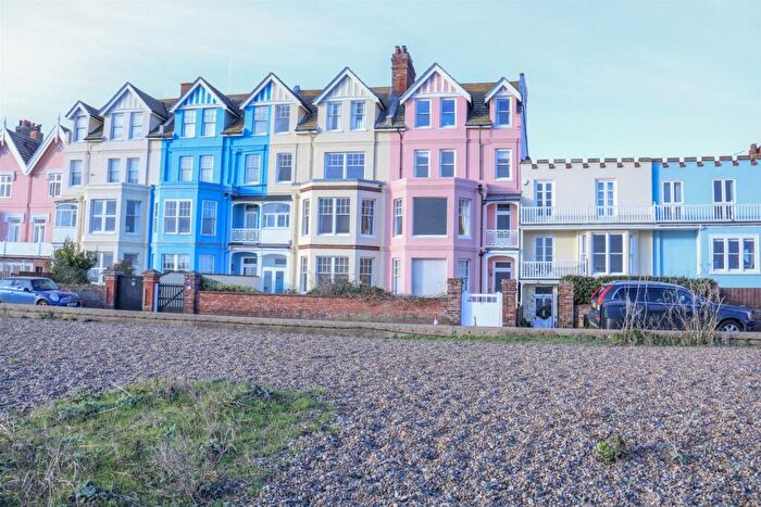1 Bedroom Apartment For Sale In Crag Path, Aldeburgh, IP15