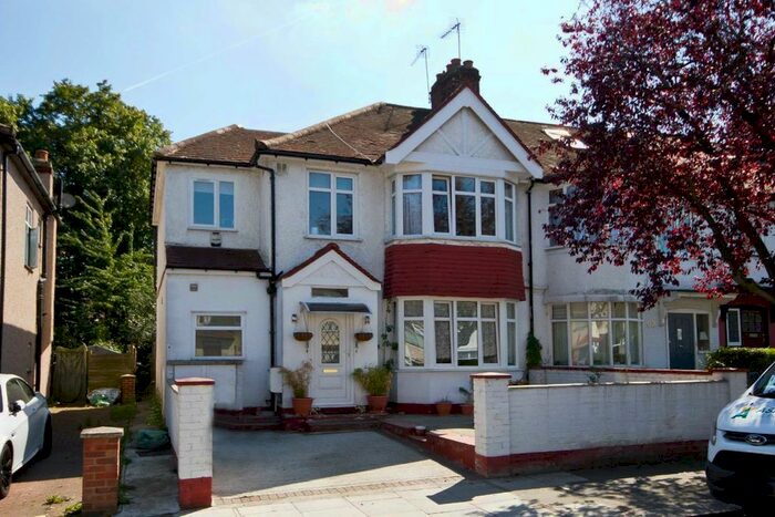 2 Bedroom Flat To Rent In Huxley Gardens, London, NW10