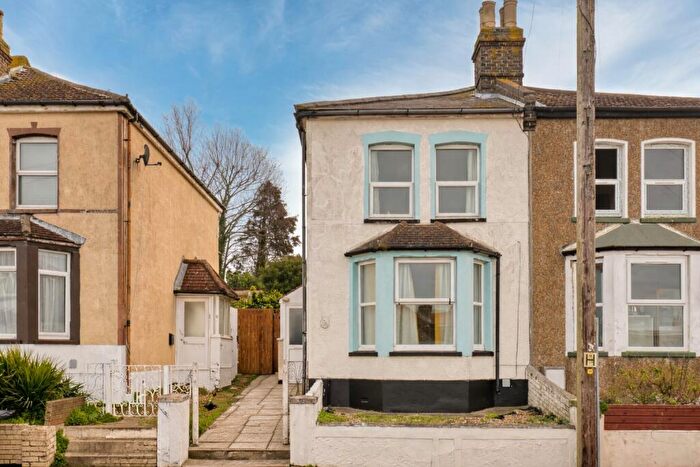 3 Bedroom Semi Detached House For Sale In Clements Road, Ramsgate, CT12