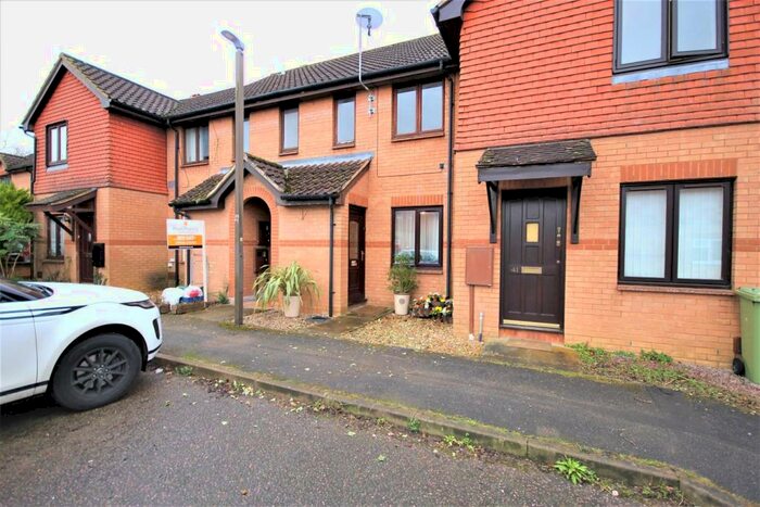 1 Bedroom Maisonette To Rent In Pettingrew Close, Walnut Tree, Milton Keynes, MK7