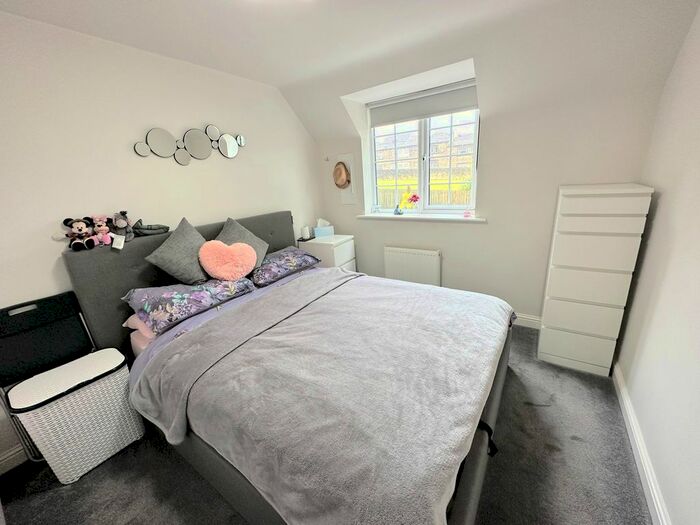 1 Bedroom Flat To Rent In Pippin Court, Halifax, HX2
