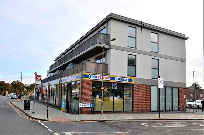 2 Bedroom Apartment To Rent In Eastnor Road, New Eltham, SE9