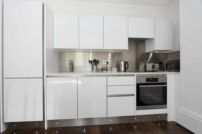 2 Bedroom Flat To Rent In Kings Road, Reading, RG1