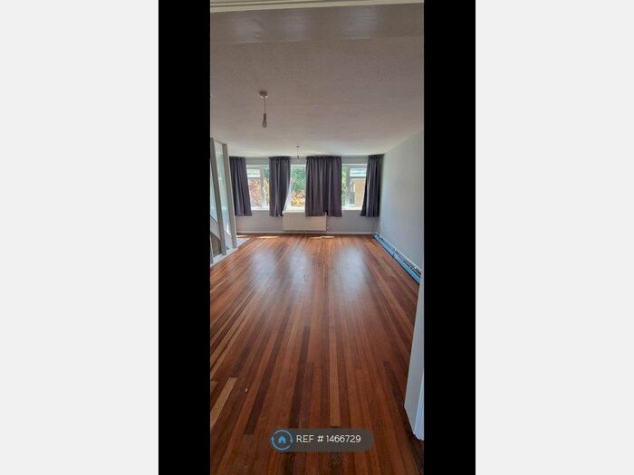 4 Bedroom Terraced House To Rent In Danecourt Gardens, Croydon, CR0