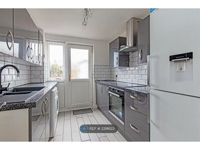 2 Bedroom End Of Terrace House To Rent In Hambleton Avenue, North Wingfield, Chesterfield, S42