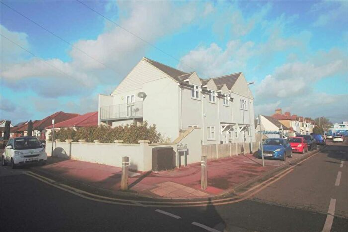 2 Bedroom Apartment To Rent In Manor Road, Dagenham, RM10