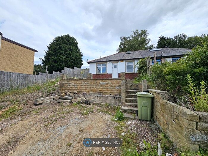 2 Bedroom Bungalow To Rent In Kilner Bank, Huddersfield, HD5