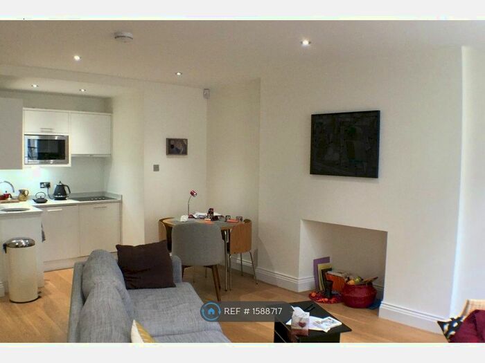 Studio To Rent In Dorset Square, London, NW1