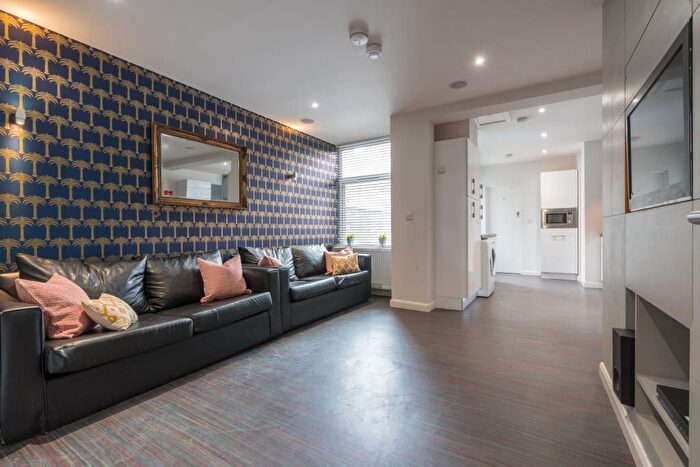 5 Bedroom Terraced House To Rent In Ashford Street, Stoke, ST4