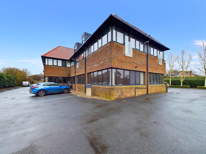 1 Bedroom Apartment To Rent In Oxford Road, Stokenchurch, HP14