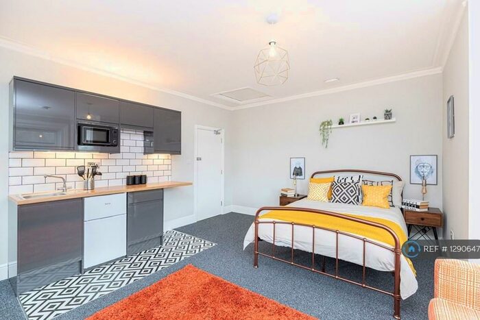 Studio To Rent In Morris Road, Southampton, SO15