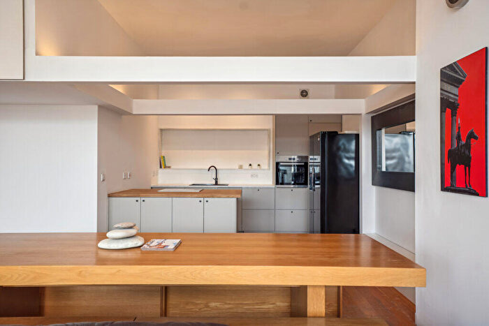 1 Bedroom Flat For Sale In Ingram Street, Merchant City, G1