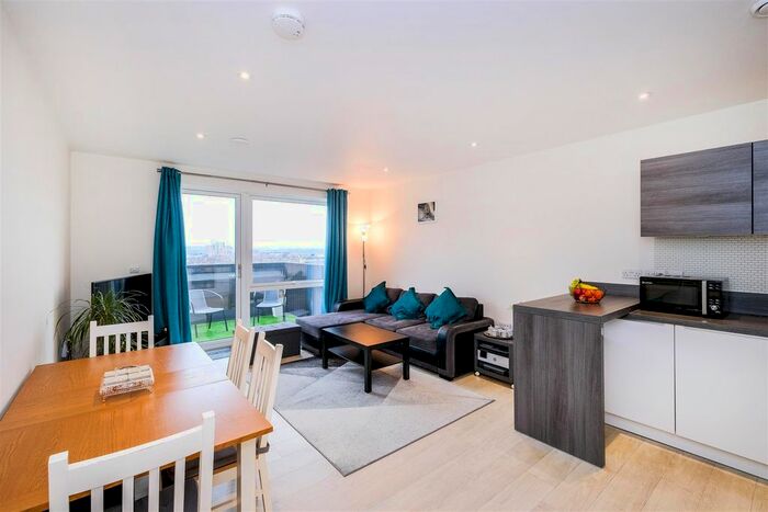 1 Bedroom Flat For Sale In Chaplin House, Hoe Street, Walthamstow, E17