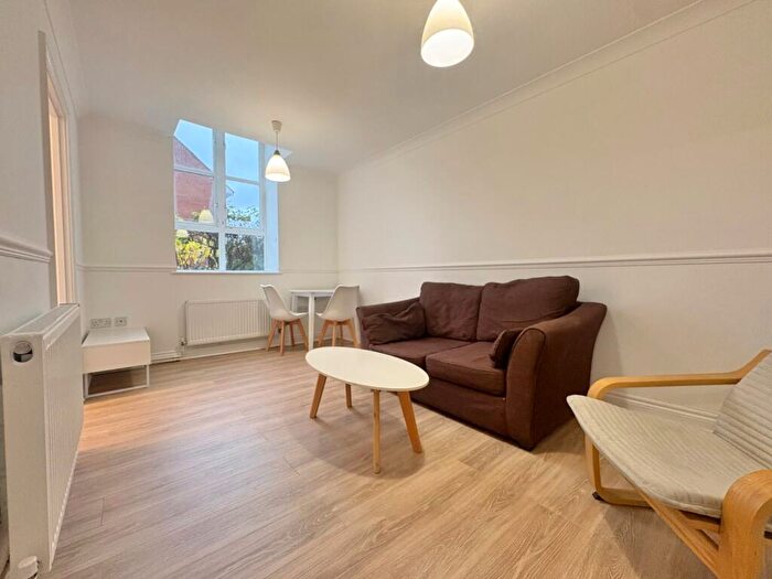 1 Bedroom Flat To Rent In Stone Mill Court, Meanwood, Leeds, LS6