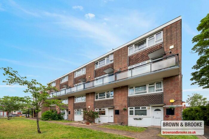 2 Bedroom Flat To Rent In Westcombe Park Road, SE3