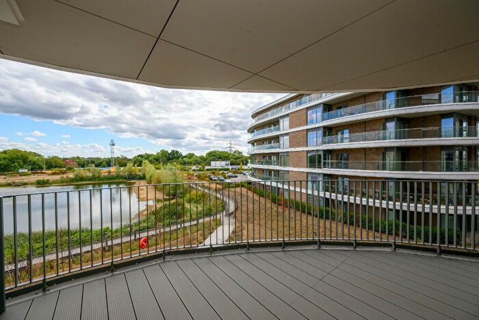 2 Bedroom Apartment For Sale In Green Park Village & Bankside Gardens, Flagstaff Road, Reading, RG2