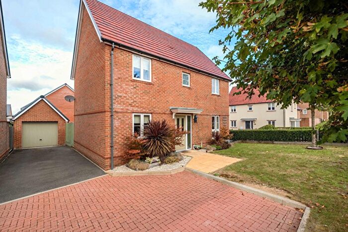 4 Bedroom Detached House For Sale In White Clover Drive, Basingstoke, Hampshire, RG23