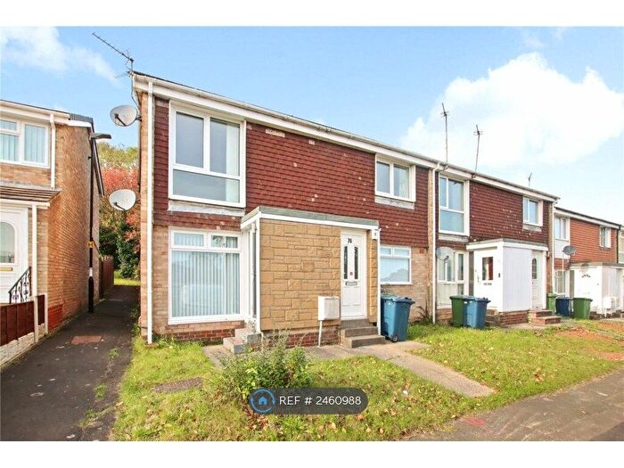 2 Bedroom Flat To Rent In Lingmell, Washington, NE37