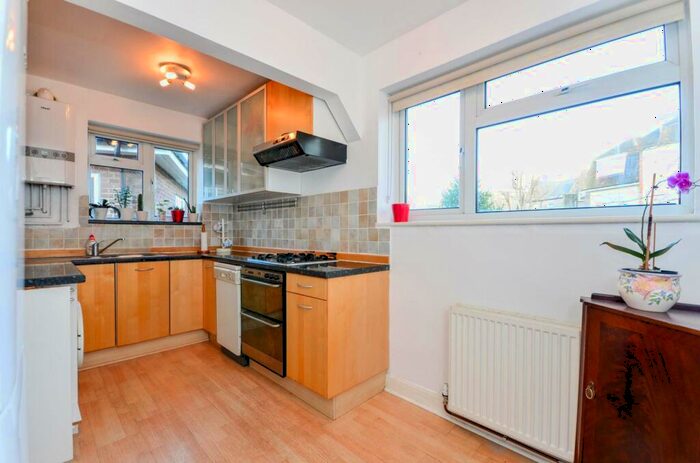 2 Bedroom Maisonette To Rent In Grove Court, Grove Crescent, Kingston, Kingston Upon Thames, KT1