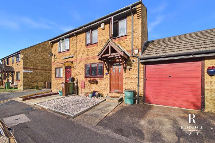 3 Bedroom Semi-Detached House For Sale In Wolseley Road, Mitcham, CR4