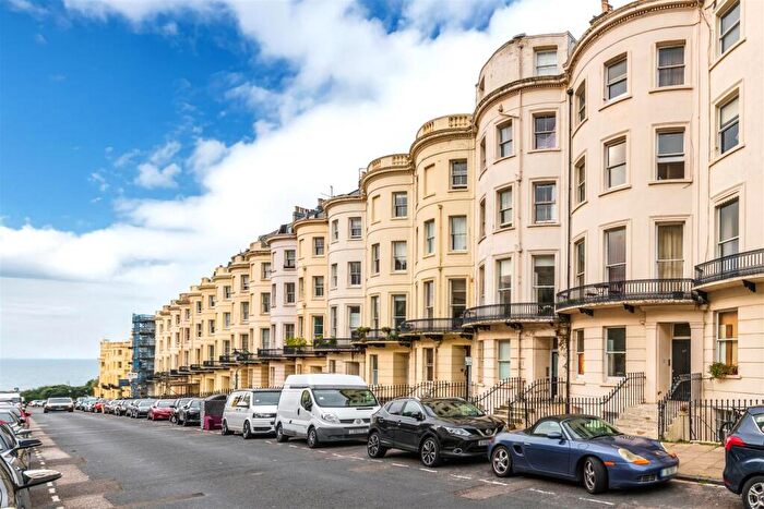1 Bedroom Apartment For Sale In Brunswick Place, Hove, BN3