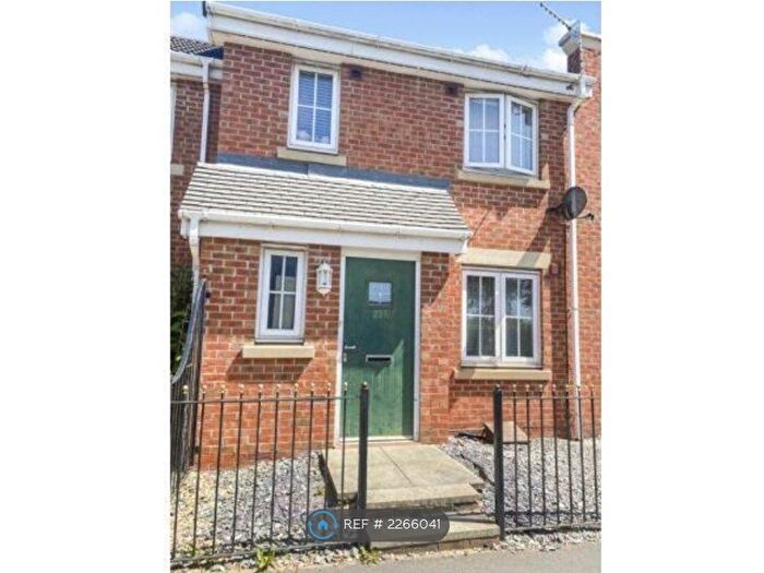 3 Bedroom Terraced House To Rent In Beechdale Road, Nottingham, NG8