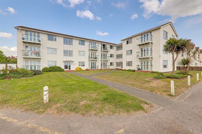 2 Bedroom Apartment For Sale In Brighton Road, Worthing, BN11