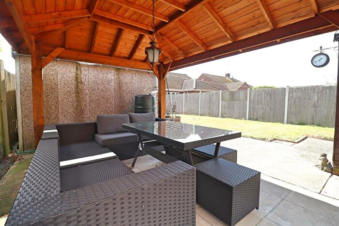 2 Bedroom Semi-Detached Bungalow For Sale In Haytor Close, Braintree, CM7
