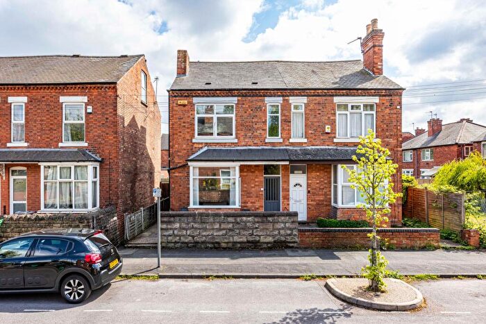 4 Bedroom Semi-Detached House To Rent In Highfield Road, Nottingham, NG7