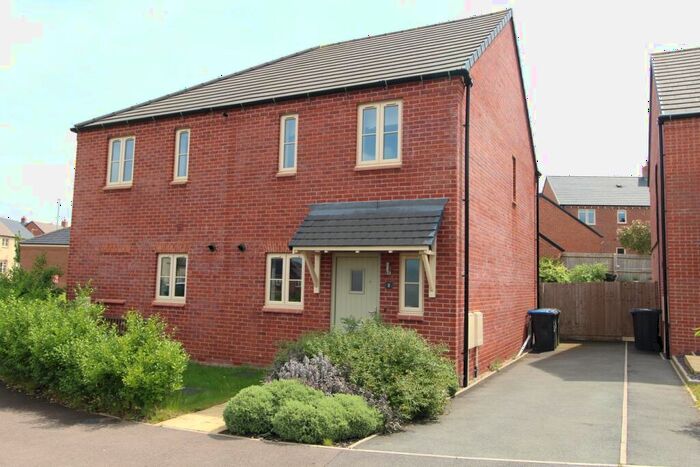 2 Bedroom Semi-Detached House For Sale In Dale Close, Lutterworth, LE17