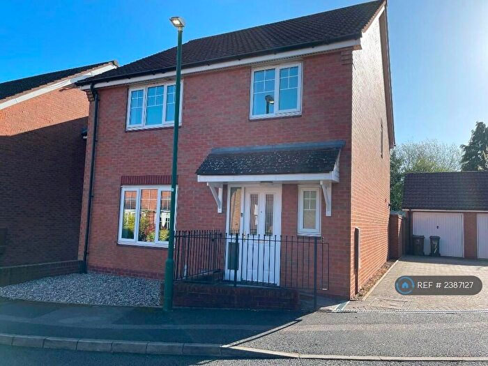 4 Bedroom Detached House To Rent In Edwardian Close, Solihull, B90
